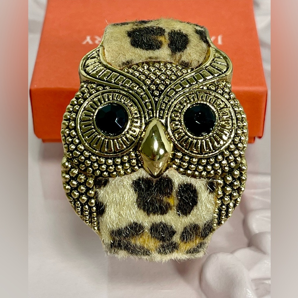 Vintage😍Gold OWL ,Cheetah Faux Fur and Black Jeweled Eyes Hinged Clamp Bracelet